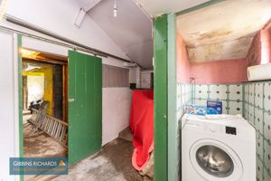 Utility Room- click for photo gallery